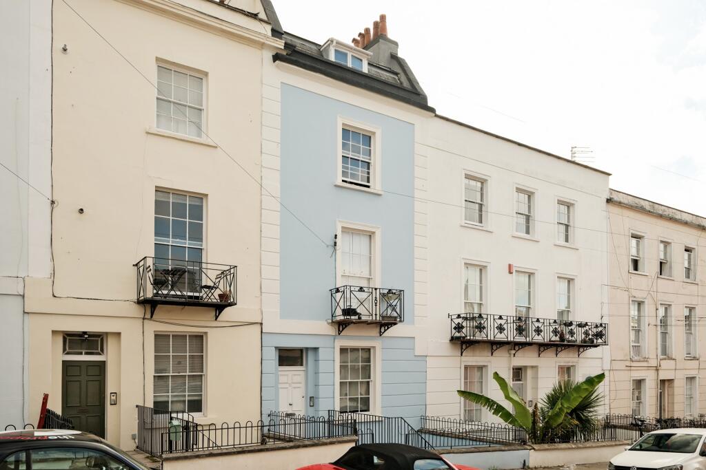 1 bed 1st Floor Flat for rent in Leigh Woods. From Sarah Kenny Residential Lettings - Bristol 1 bed 1st Floor Flat for rent in Leigh Woods. From Sarah Kenny Residential Lettings - Bristol