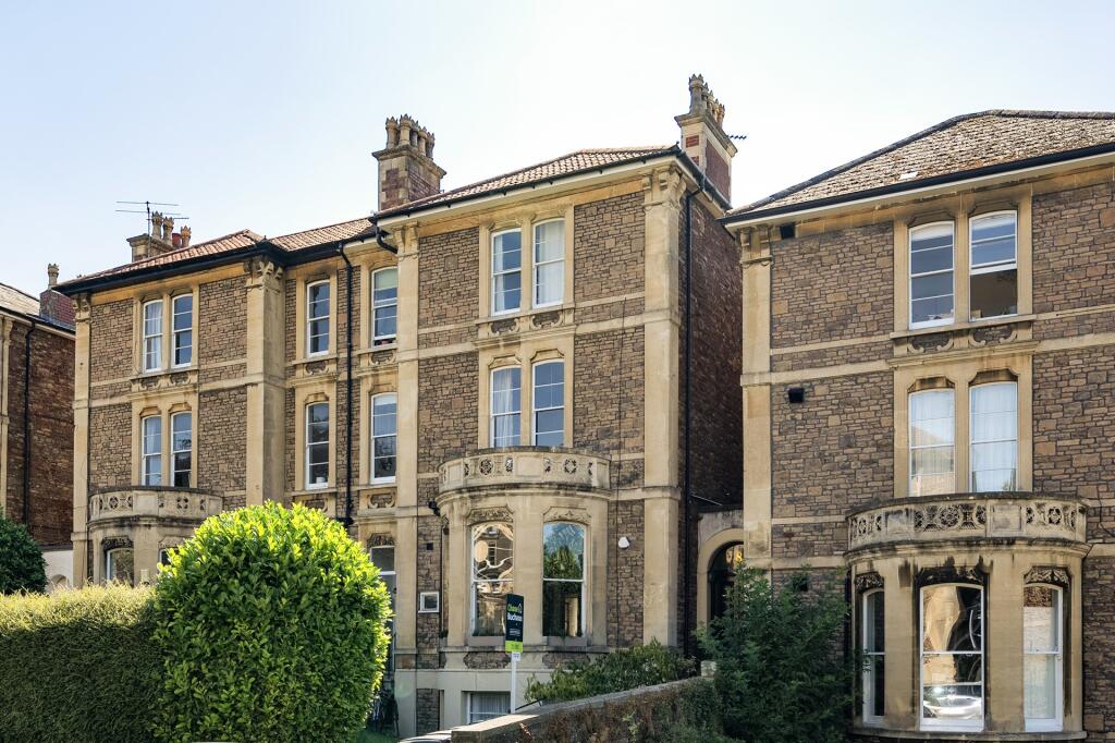 3 bed 1st Floor Flat for rent in Leigh Woods. From Sarah Kenny Residential Lettings - Bristol 3 bed 1st Floor Flat for rent in Leigh Woods. From Sarah Kenny Residential Lettings - Bristol