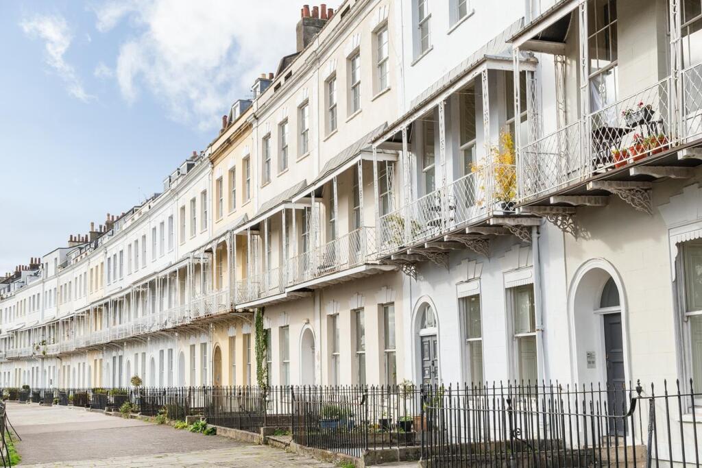 2 bed 1st Floor Flat for rent in Leigh Woods. From Sarah Kenny Residential Lettings - Bristol 2 bed 1st Floor Flat for rent in Leigh Woods. From Sarah Kenny Residential Lettings - Bristol