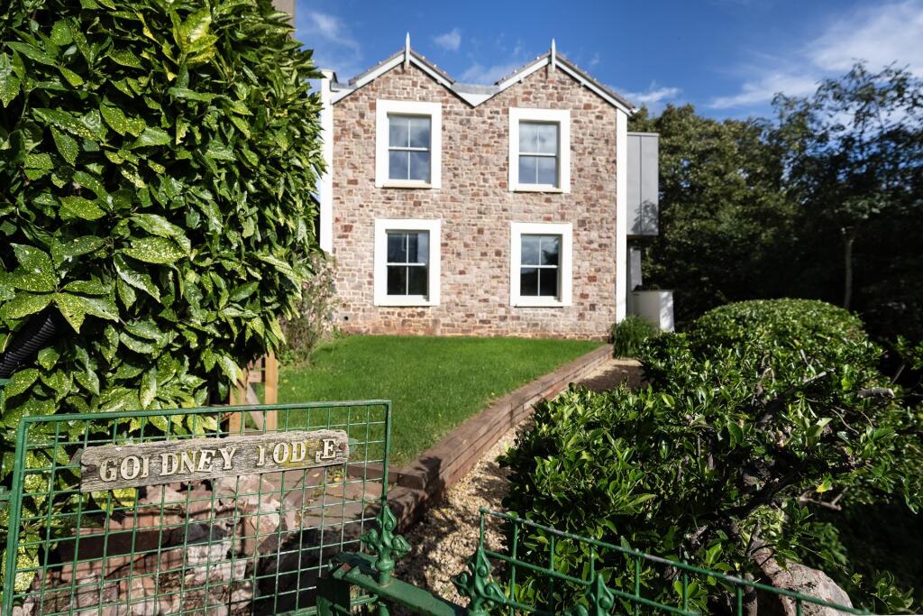 4 bed Detached for rent in Leigh Woods. From Sarah Kenny Residential Lettings - Bristol