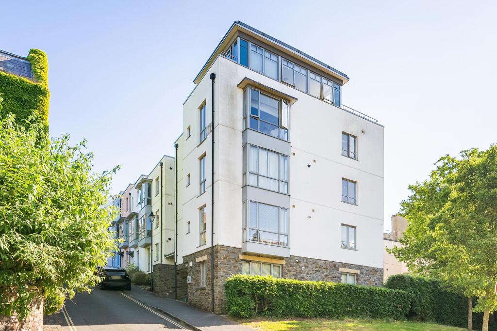 1 bed 1st Floor Flat for rent in Failand. From Sarah Kenny Residential Lettings - Bristol 1 bed 1st Floor Flat for rent in Failand. From Sarah Kenny Residential Lettings - Bristol