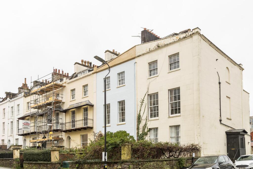 1 bed 1st Floor Flat for rent in Leigh Woods. From Sarah Kenny Residential Lettings - Bristol