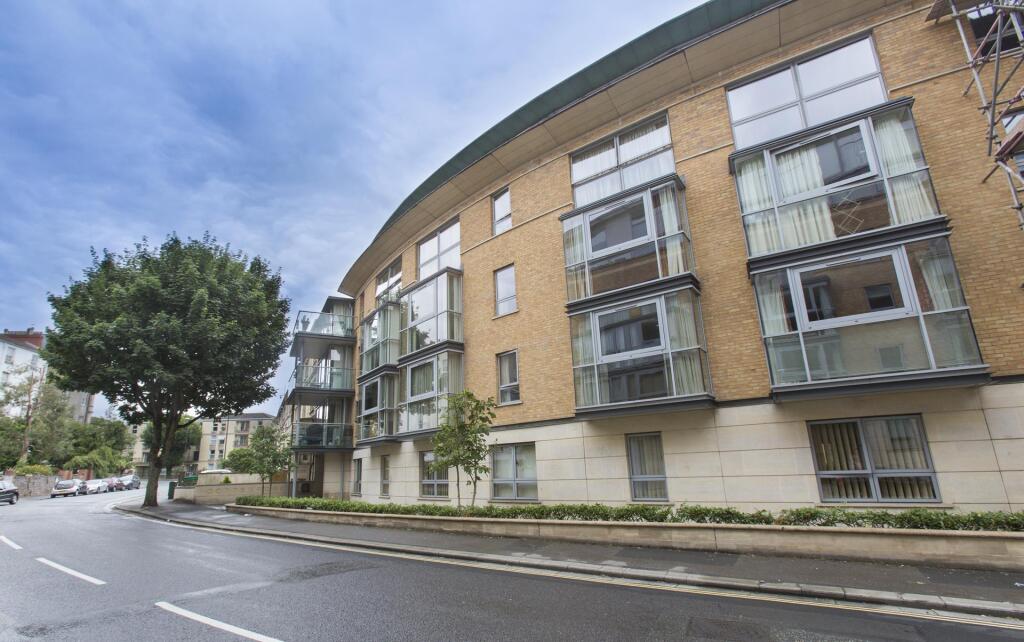 1 bed 1st Floor Flat for rent in Leigh Woods. From Sarah Kenny Residential Lettings - Bristol