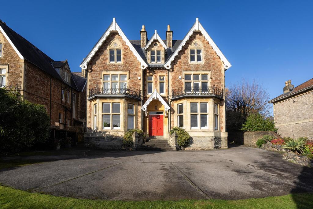 2 bed 1st Floor Flat for rent in Leigh Woods. From Sarah Kenny Residential Lettings - Bristol