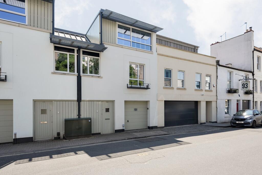 3 bed Town House for rent in Leigh Woods. From Sarah Kenny Residential Lettings - Bristol