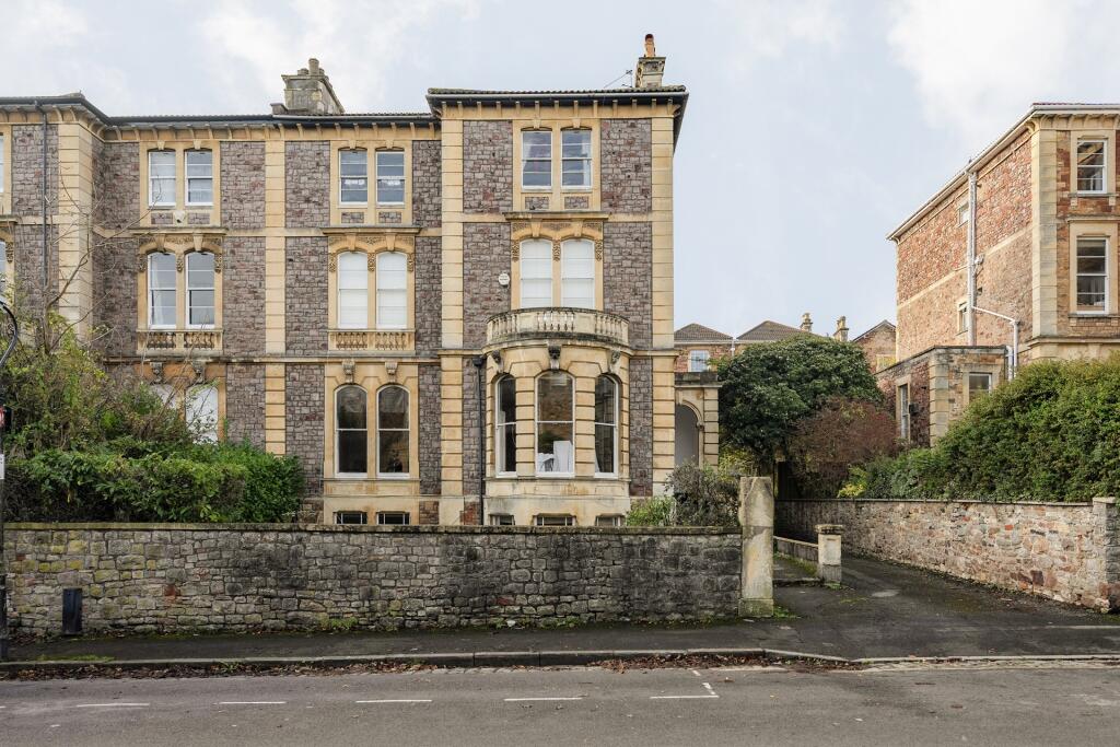 2 bed 1st Floor Flat for rent in Leigh Woods. From Sarah Kenny Residential Lettings - Bristol 2 bed 1st Floor Flat for rent in Leigh Woods. From Sarah Kenny Residential Lettings - Bristol