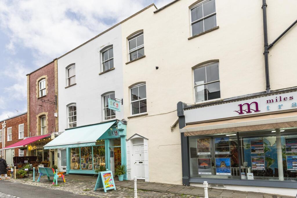 1 bed 1st Floor Flat for rent in Leigh Woods. From Sarah Kenny Residential Lettings - Bristol 1 bed 1st Floor Flat for rent in Leigh Woods. From Sarah Kenny Residential Lettings - Bristol