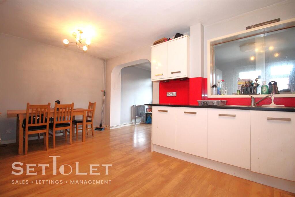 3 bed Mid Terraced House for rent in Stoughton. From Set To Let - Leicester