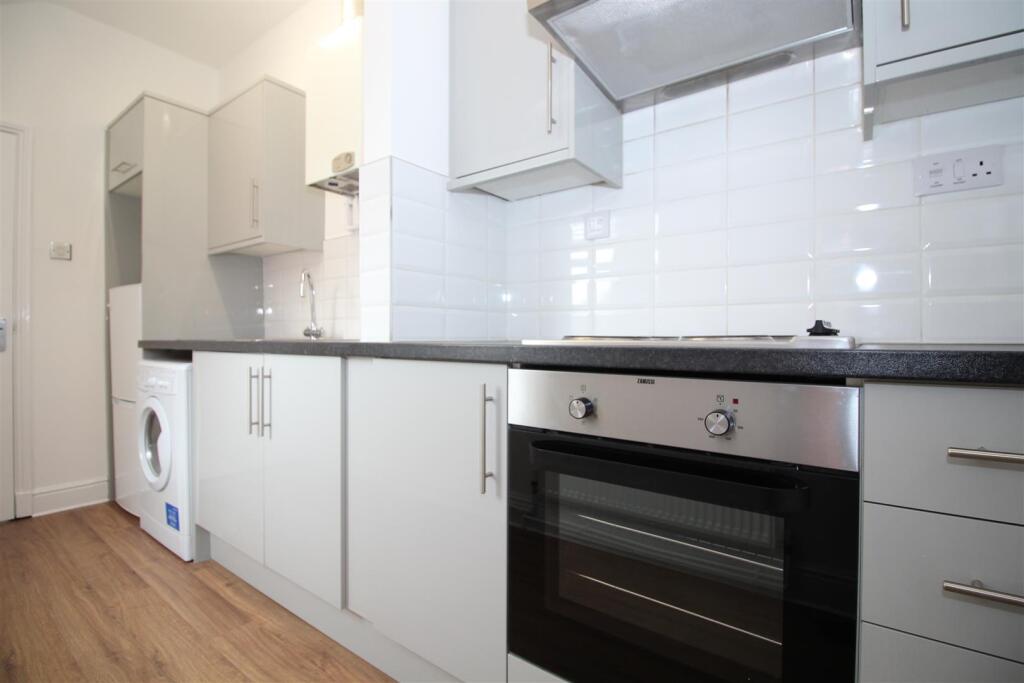 1 bed 1st Floor Flat for rent in Stoughton. From Set To Let - Leicester