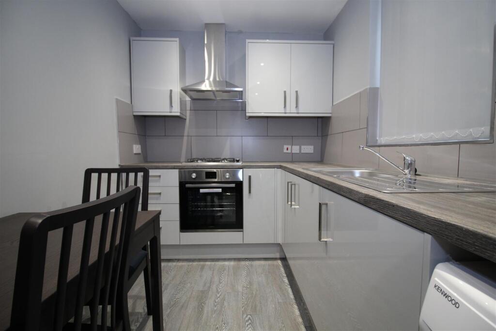 3 bed Detached for rent in Leicester. From Set To Let - Leicester