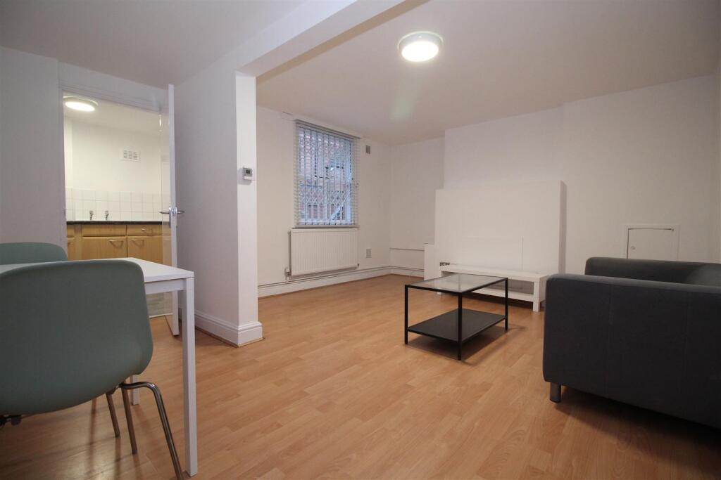 1 bed Apartment for rent in Leicester. From Set To Let - Leicester