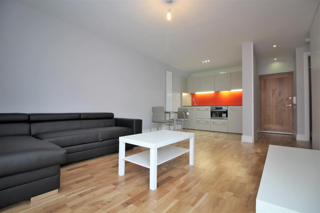 1 bed Apartment for rent in Leicester. From Set To Let - Leicester