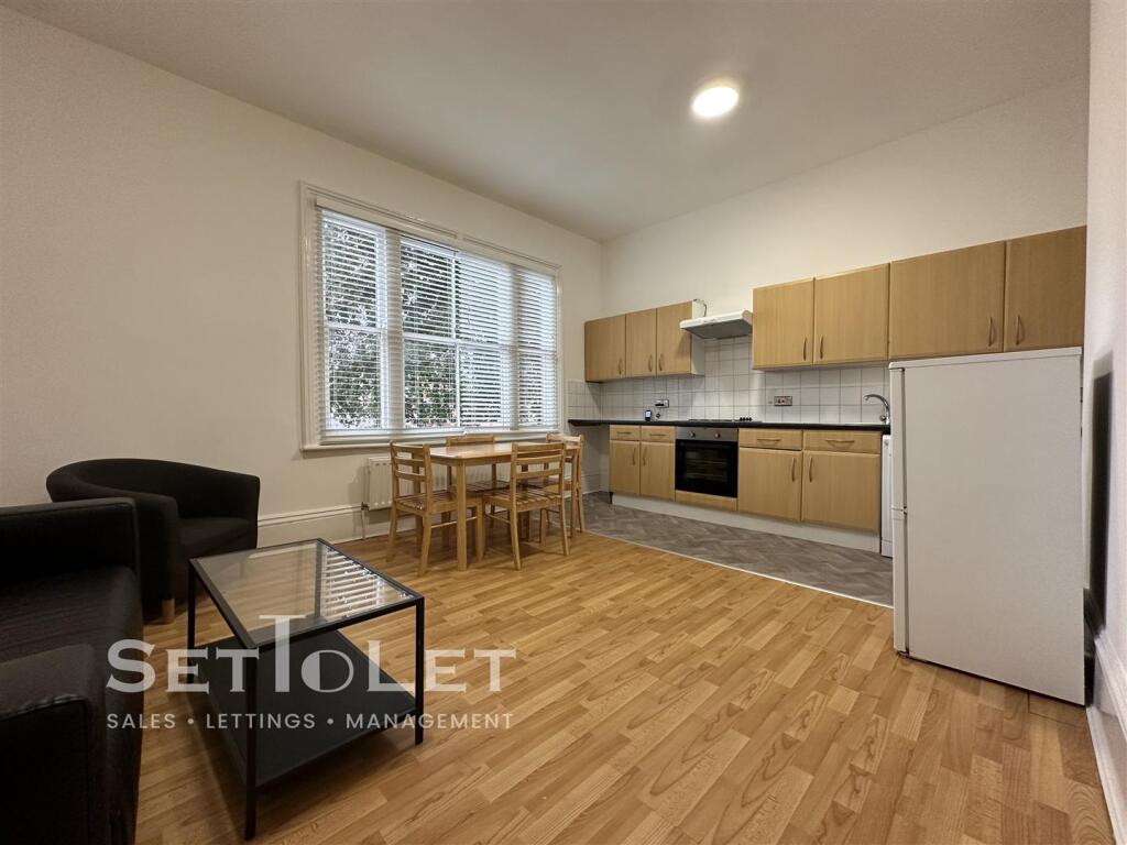 2 bed 1st Floor Flat for rent in Stoughton. From Set To Let - Leicester 2 bed 1st Floor Flat for rent in Stoughton. From Set To Let - Leicester