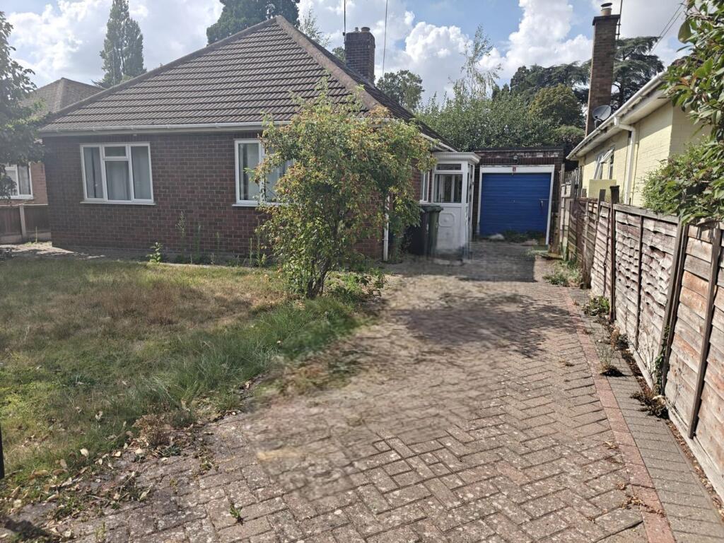 3 bed Detached bungalow for rent in Norton. From Shelton & Lines - Worcester 3 bed Detached bungalow for rent in Norton. From Shelton & Lines - Worcester