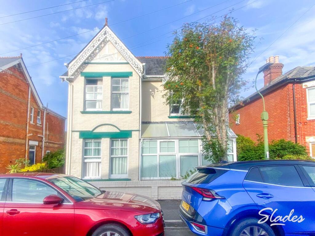 1 bed 1st Floor Flat for rent in Bournemouth. From Slades Estate Agents - Southbourne