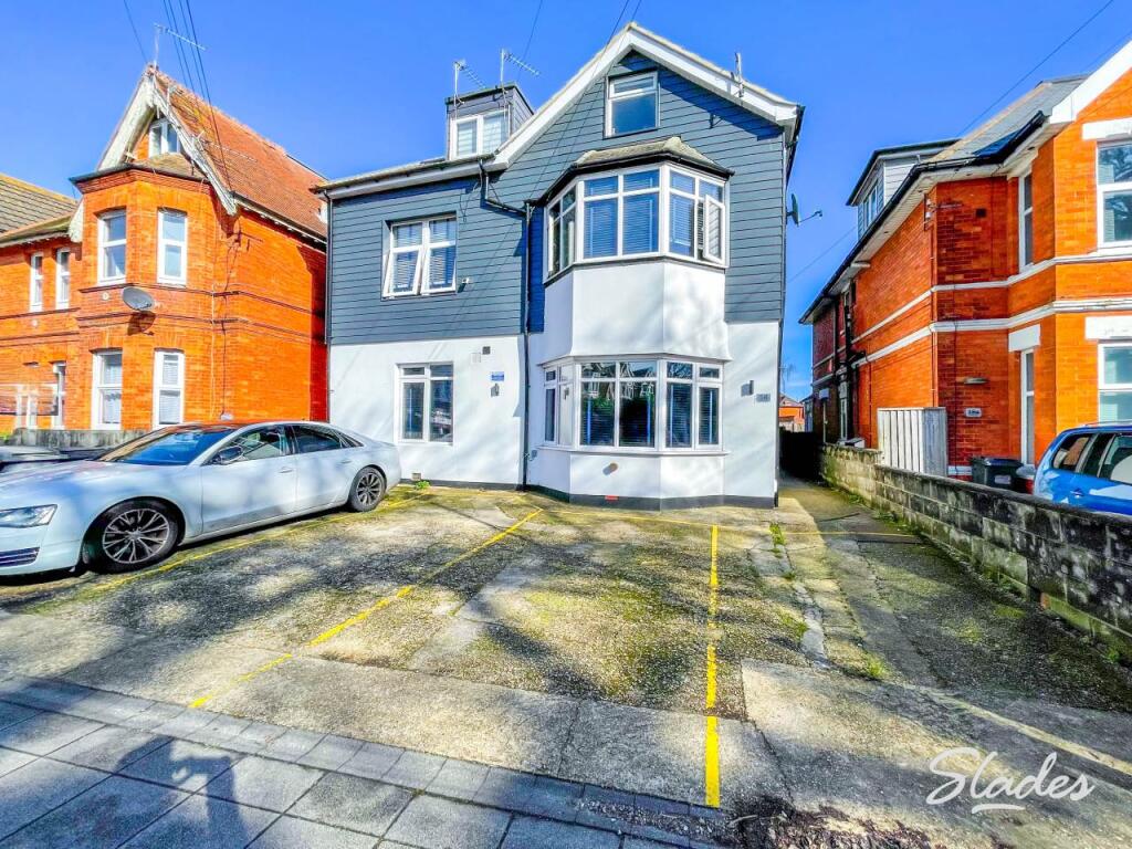 1 bed 1st Floor Flat for rent in Bournemouth. From Slades Estate Agents - Southbourne