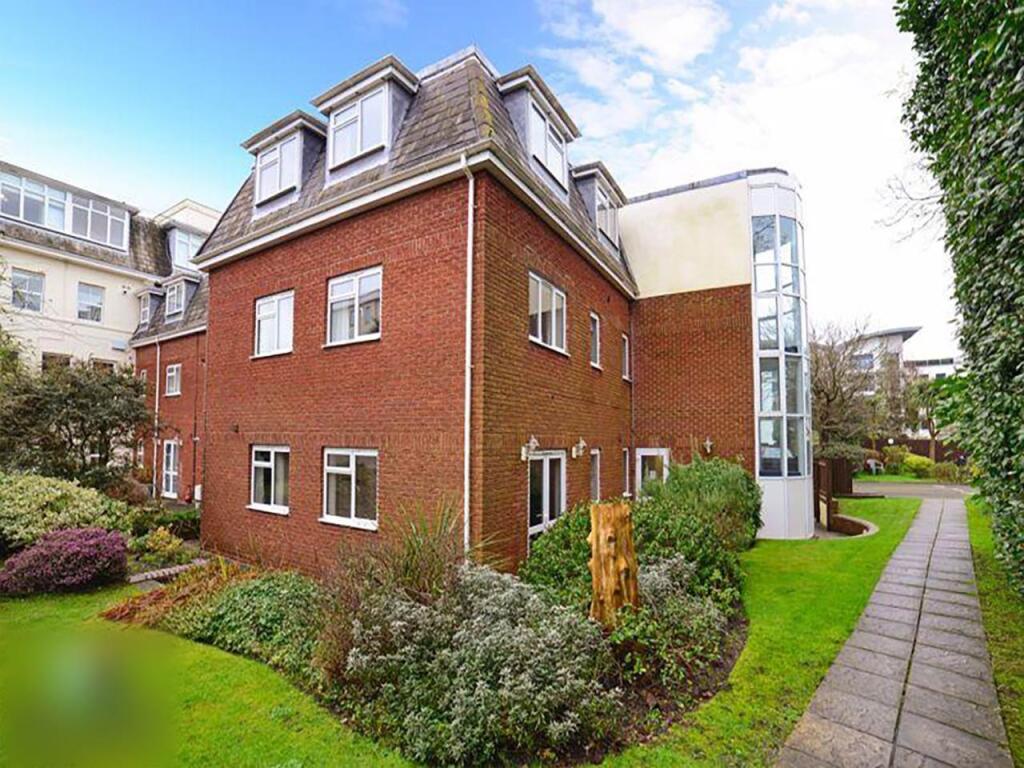 2 bed Apartment for rent in Bournemouth. From Slades Estate Agents - Southbourne 2 bed Apartment for rent in Bournemouth. From Slades Estate Agents - Southbourne