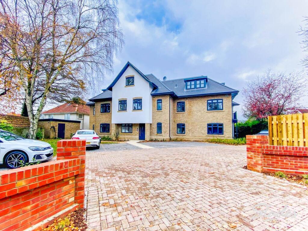 2 bed Apartment for rent in Poole. From Slades Estate Agents - Southbourne 2 bed Apartment for rent in Poole. From Slades Estate Agents - Southbourne