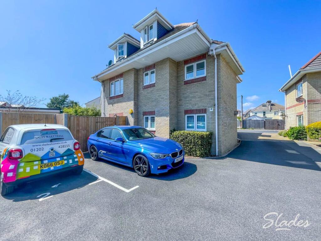 2 bed 1st Floor Flat for rent in Bournemouth. From Slades Estate Agents - Southbourne 2 bed 1st Floor Flat for rent in Bournemouth. From Slades Estate Agents - Southbourne