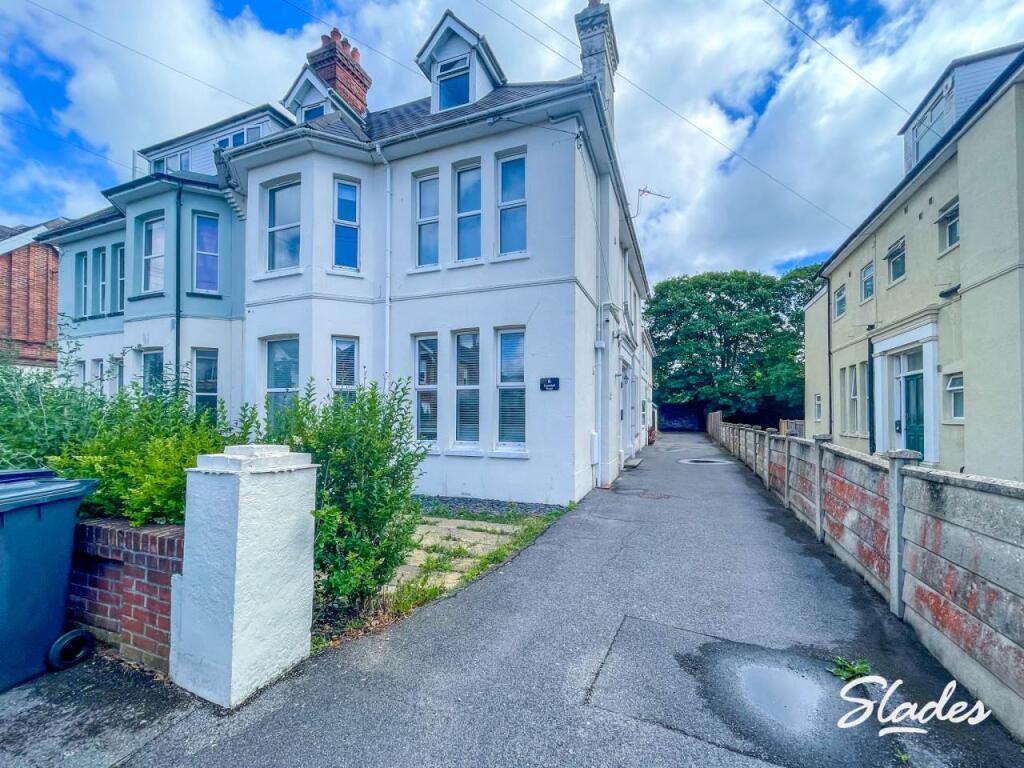1 bed Apartment for rent in Bournemouth. From Slades Estate Agents - Southbourne