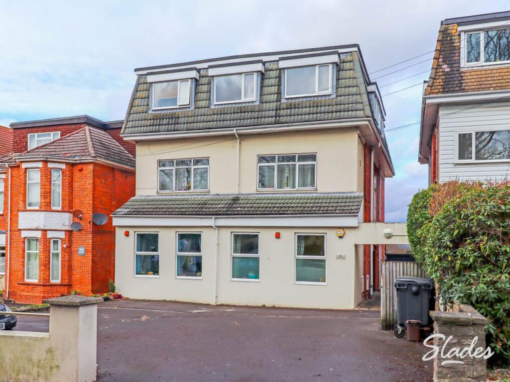 2 bed Apartment for rent in Bournemouth. From Slades Estate Agents - Southbourne