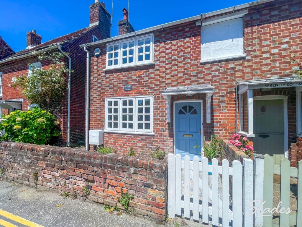 2 bed Cottage for rent in Winkton. From Slades Estate Agents - Southbourne