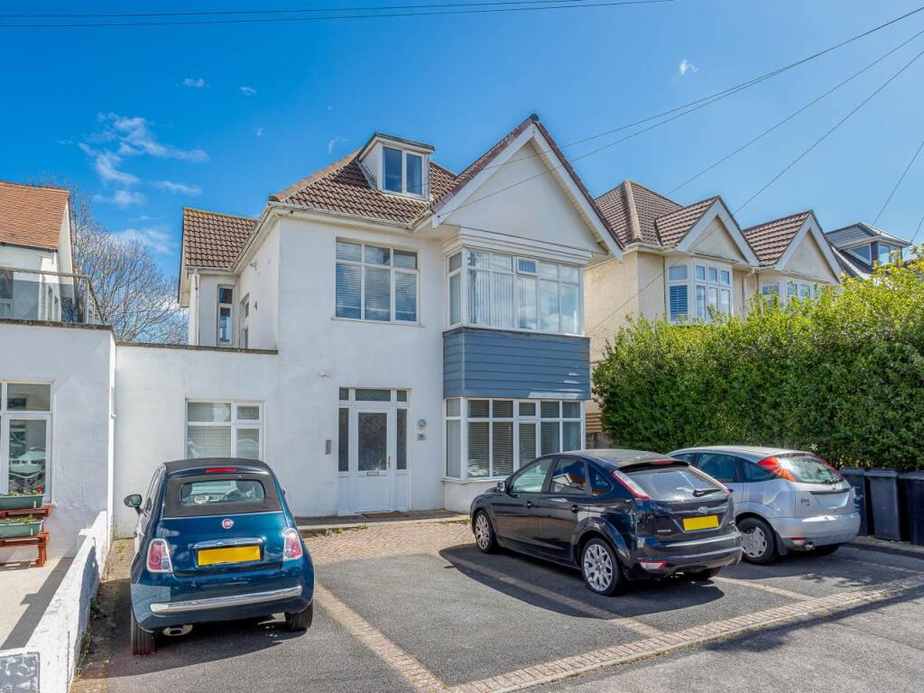 2 bed Apartment for rent in Bournemouth. From Slades Estate Agents - Southbourne