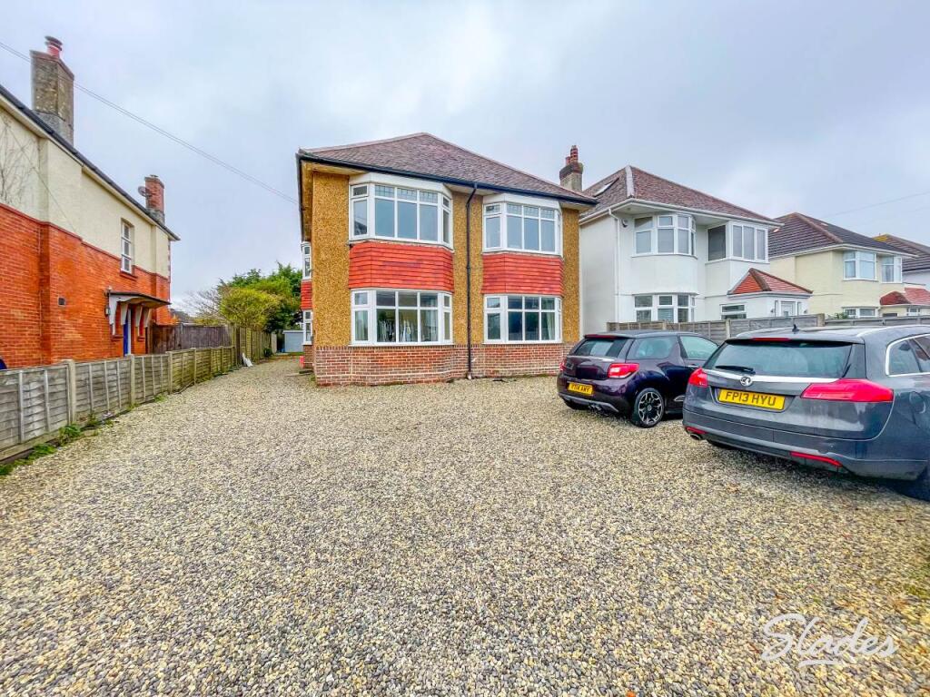 1 bed Annexe for rent in Winkton. From Slades Estate Agents - Southbourne