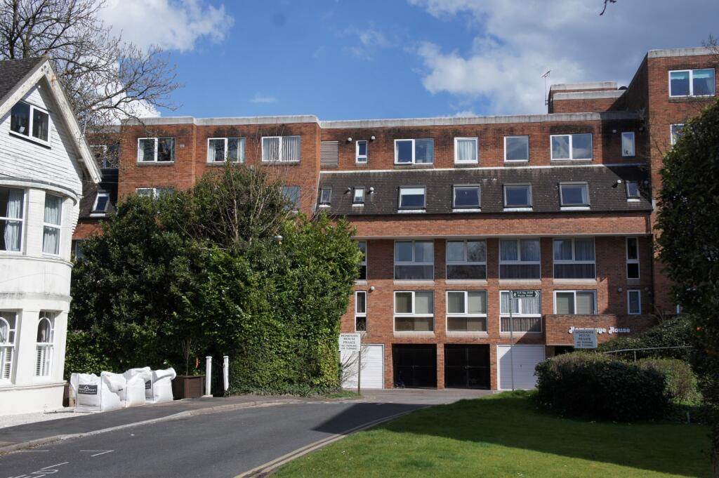 1 bed House (unspecified) for rent in Bournemouth. From Southcoast Property (Dorset & Hampshire) Ltd - Westbourne