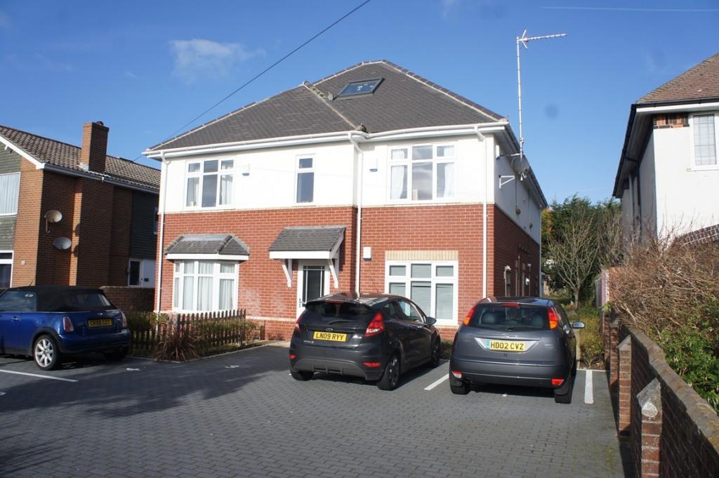 1 bed Apartment for rent in Winkton. From Southcoast Property (Dorset & Hampshire) Ltd - Westbourne