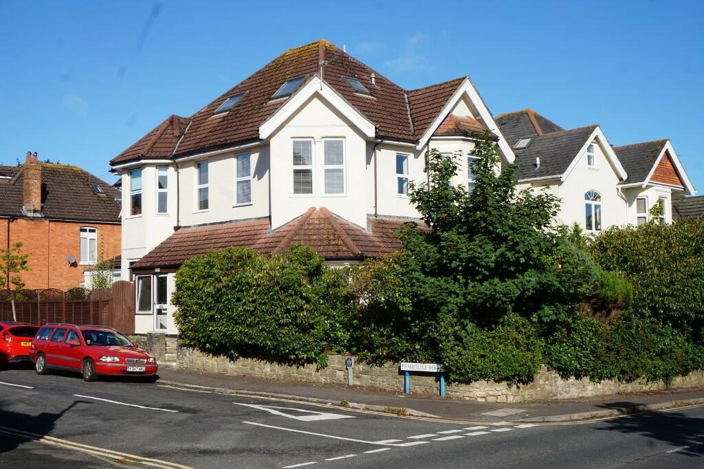 2 bed Apartment for rent in Bournemouth. From Southcoast Property (Dorset & Hampshire) Ltd - Westbourne