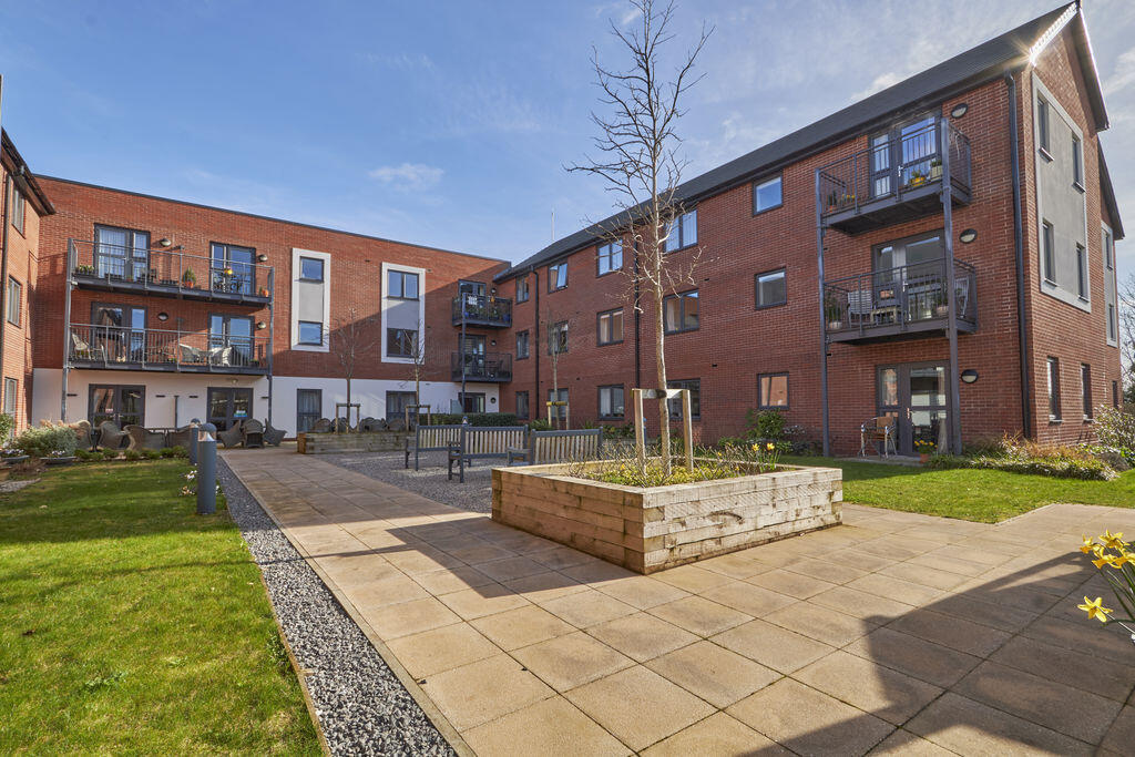 1 bed House (unspecified) for rent in Topsham. From Southgate Estates - Exeter