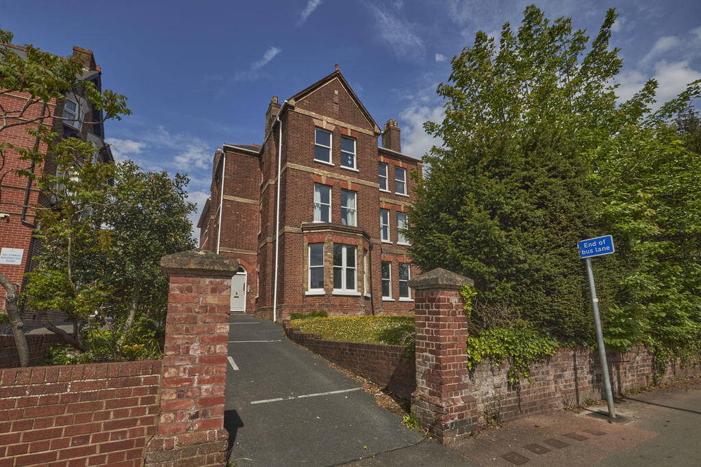 2 bed 1st Floor Flat for rent in West Clyst. From Southgate Estates - Exeter