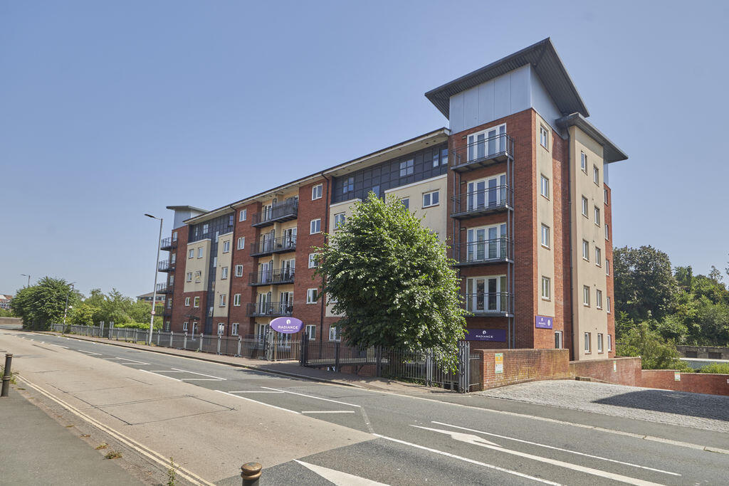 4 bed 1st Floor Flat for rent in Exeter. From Southgate Estates - Exeter
