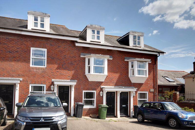 4 bed Mid Terraced House for rent in Exeter. From Southgate Estates - Exeter