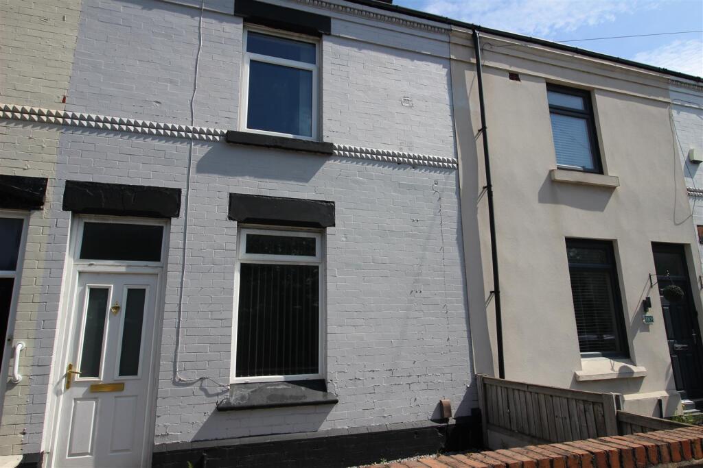 3 bed Mid Terraced House for rent in St Helens. From Stapleton Derby - St Helens