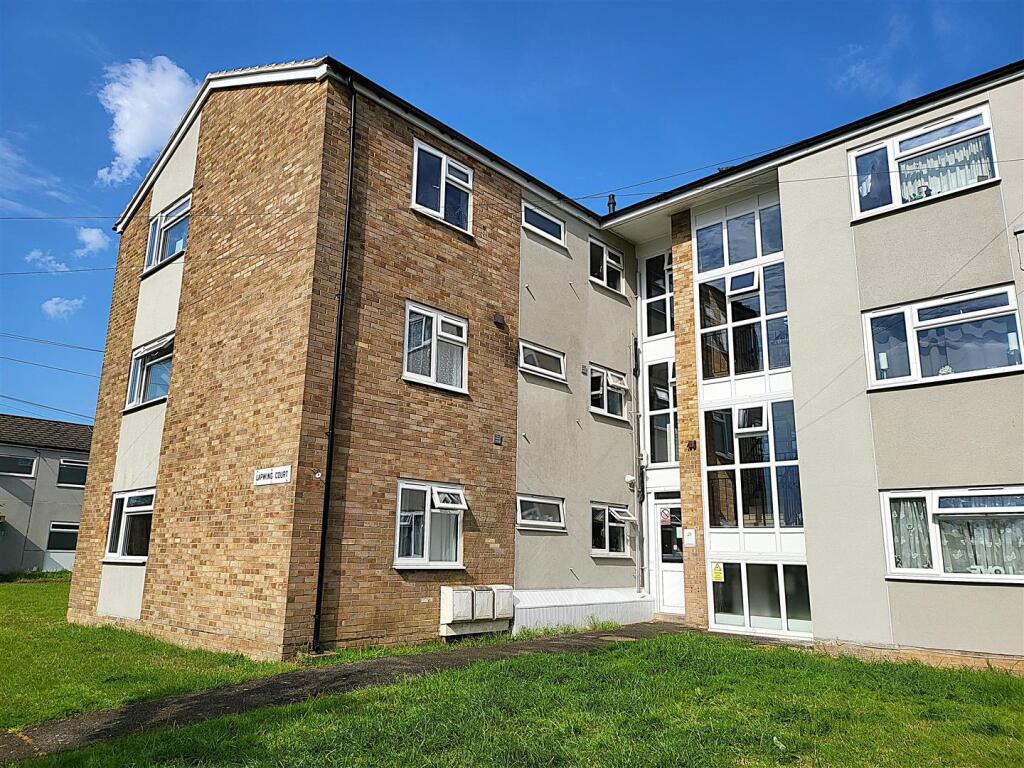 2 bed 1st Floor Flat for rent in Hailsham. From Stevens & Carter - Hailsham