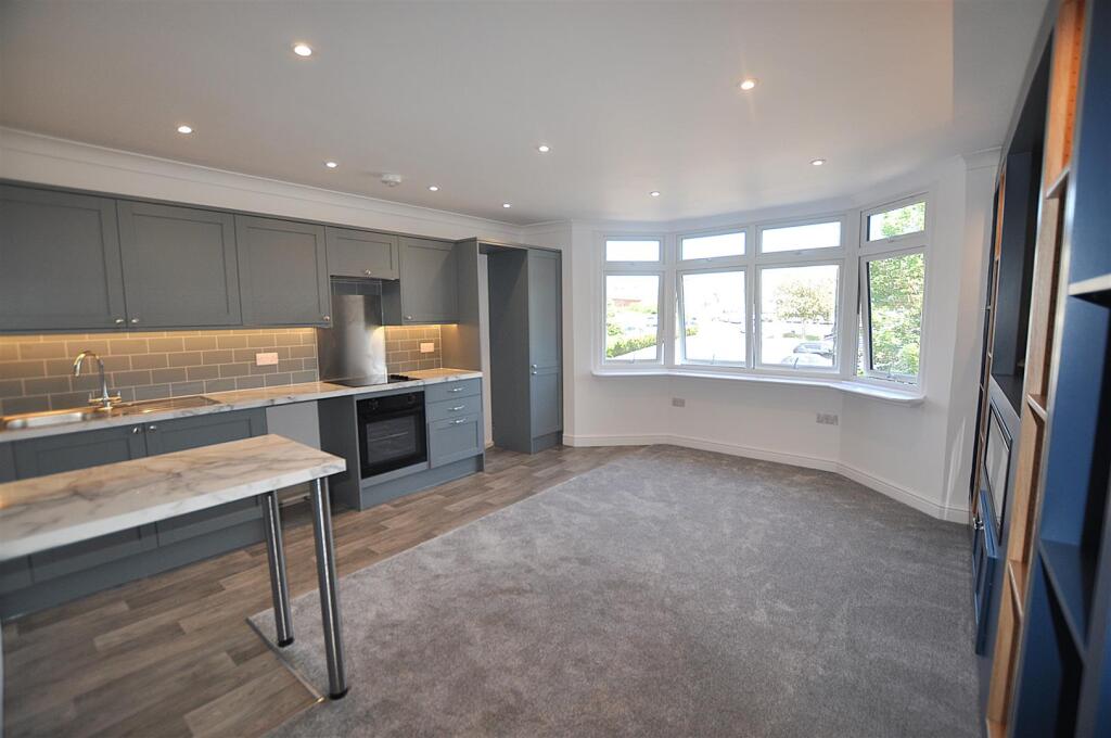 2 bed 1st Floor Flat for rent in Hailsham. From Stevens & Carter - Hailsham