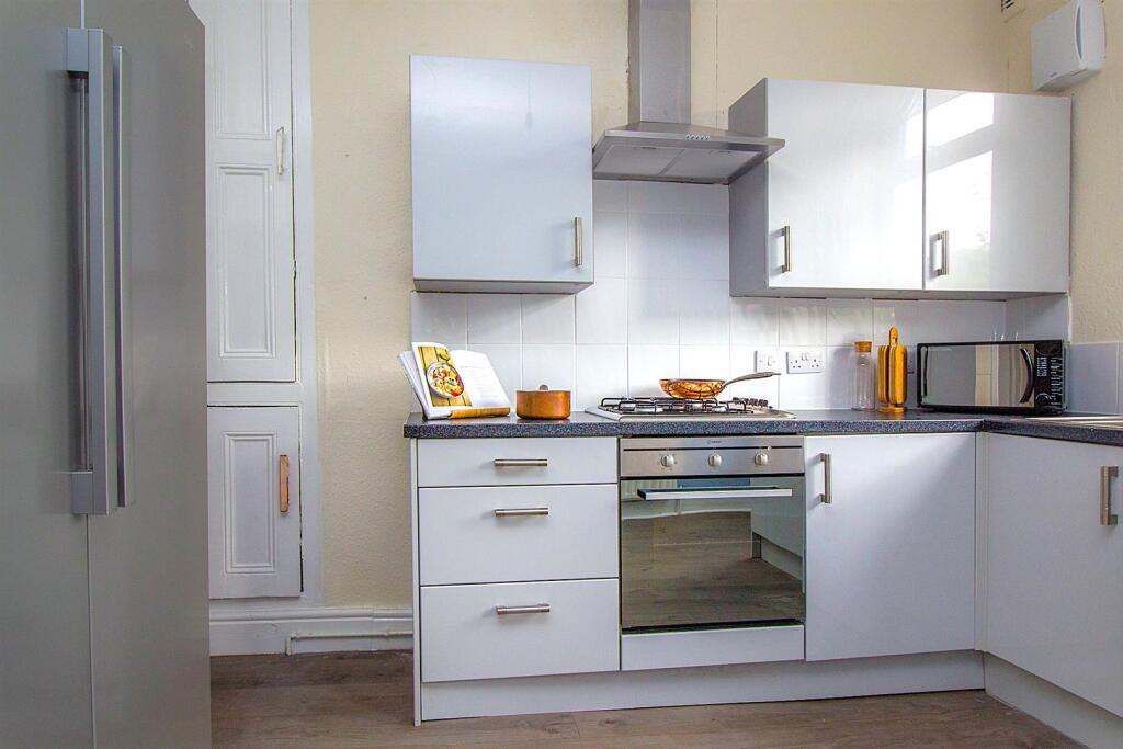 3 bed Mid Terraced House for rent in Sheffield. From The Lettings Boutique - Sheffield 3 bed Mid Terraced House for rent in Sheffield. From The Lettings Boutique - Sheffield