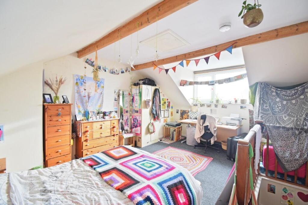 4 bed Mid Terraced House for rent in Sheffield. From The Lettings Boutique - Sheffield 4 bed Mid Terraced House for rent in Sheffield. From The Lettings Boutique - Sheffield