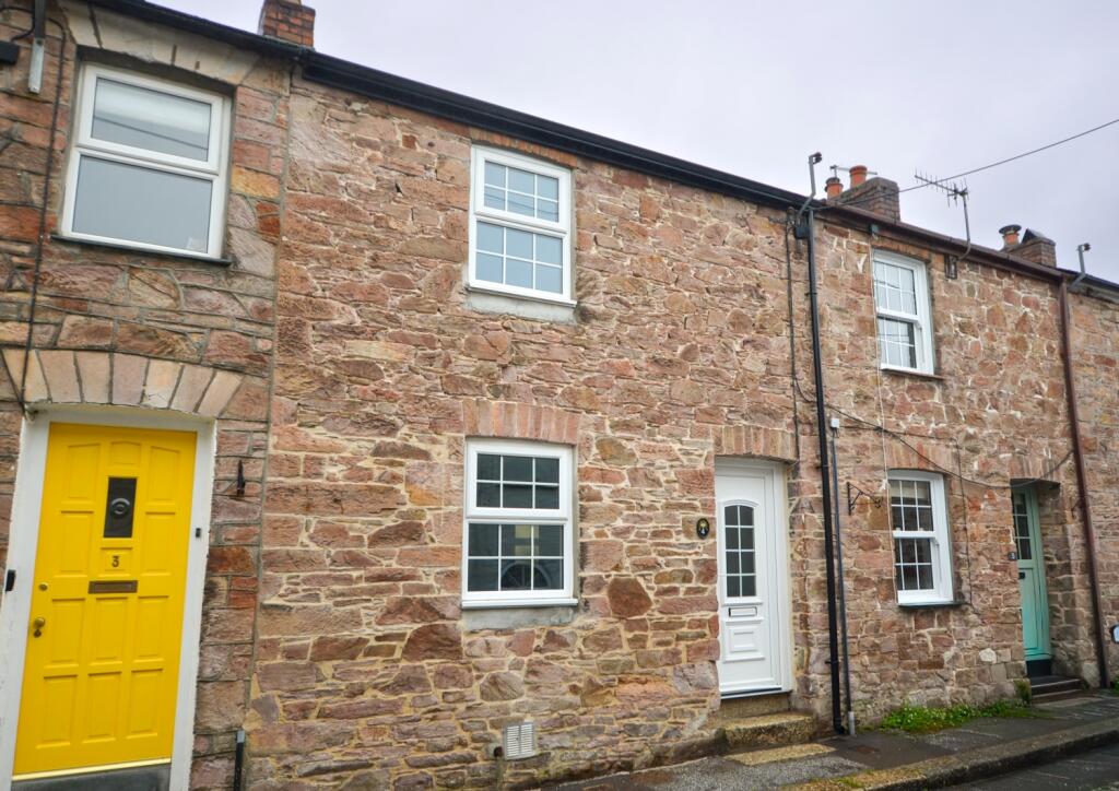 2 bed Mid Terraced House for rent in Lostwithiel. From The Property Shop - Bodmin 2 bed Mid Terraced House for rent in Lostwithiel. From The Property Shop - Bodmin