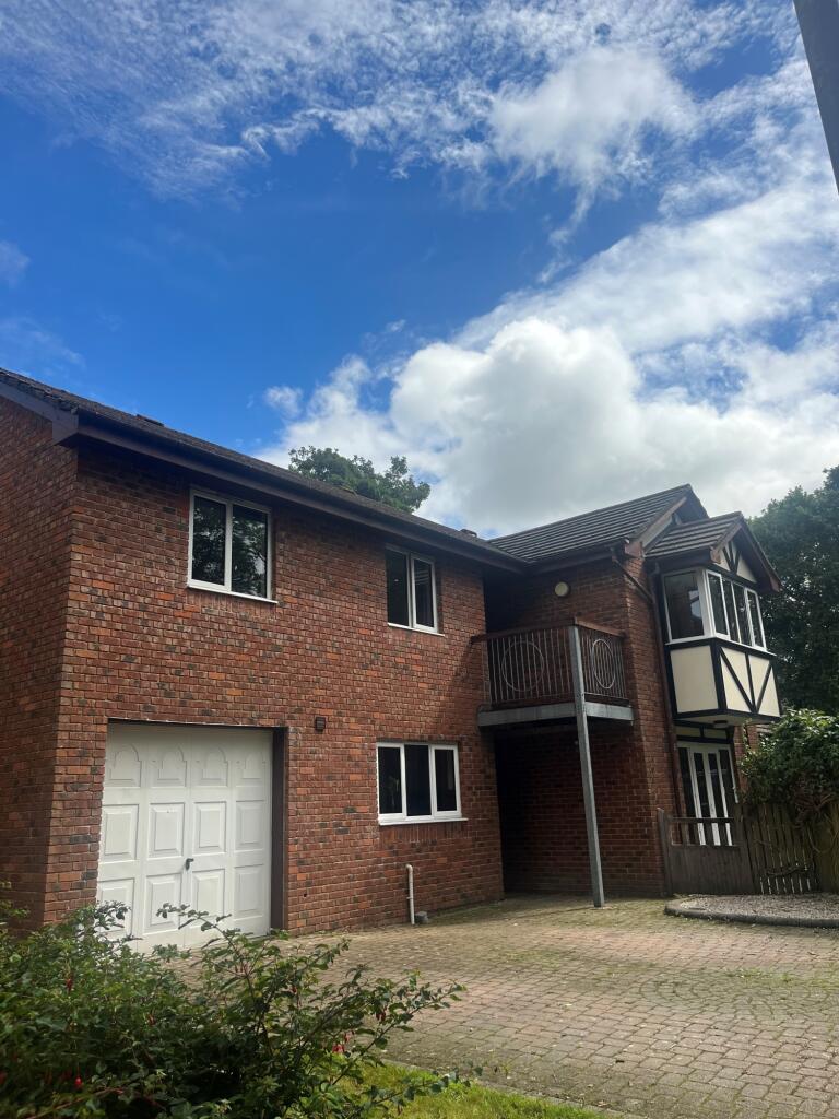 5 bed Detached for rent in Lostwithiel. From The Property Shop - Bodmin