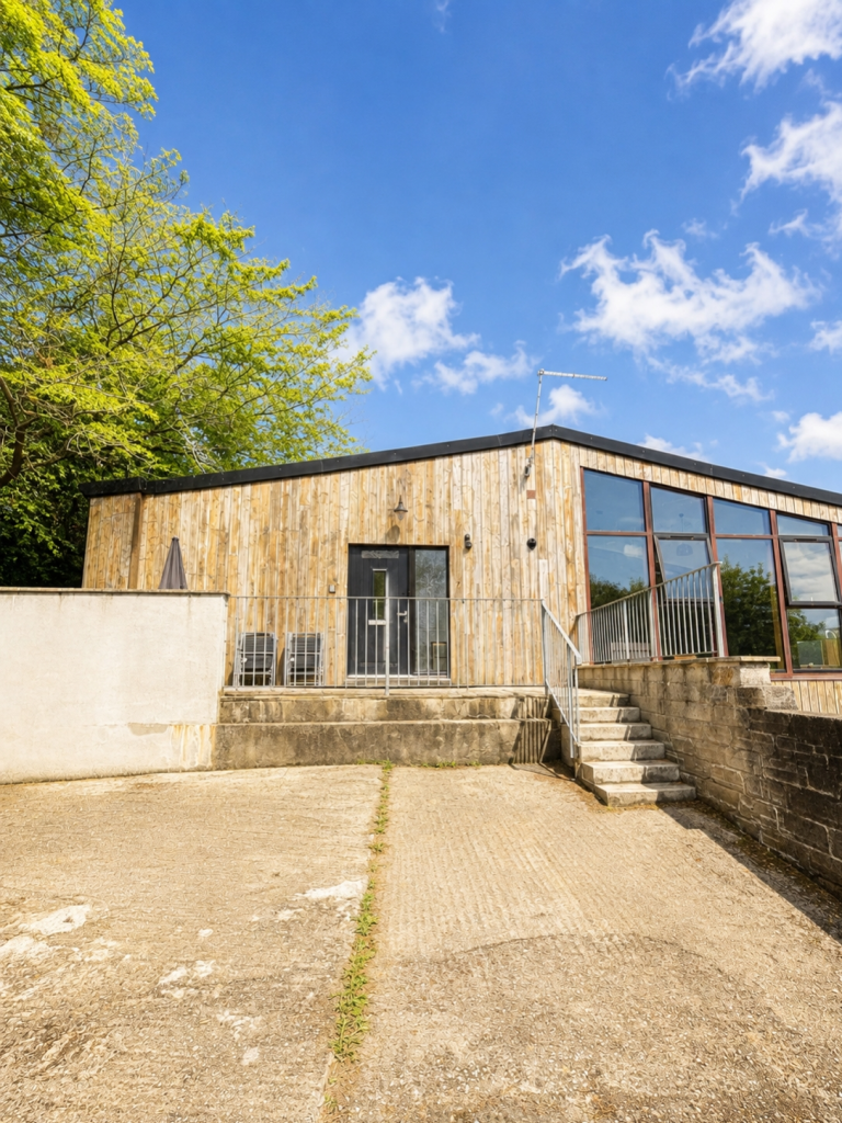 3 bed Mid Terraced House for rent in Tywardreath. From The Property Shop - Bodmin 3 bed Mid Terraced House for rent in Tywardreath. From The Property Shop - Bodmin