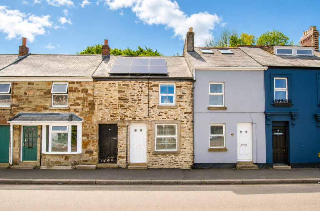 2 bed Mid Terraced House for rent in Bodmin. From The Property Shop - Bodmin 2 bed Mid Terraced House for rent in Bodmin. From The Property Shop - Bodmin