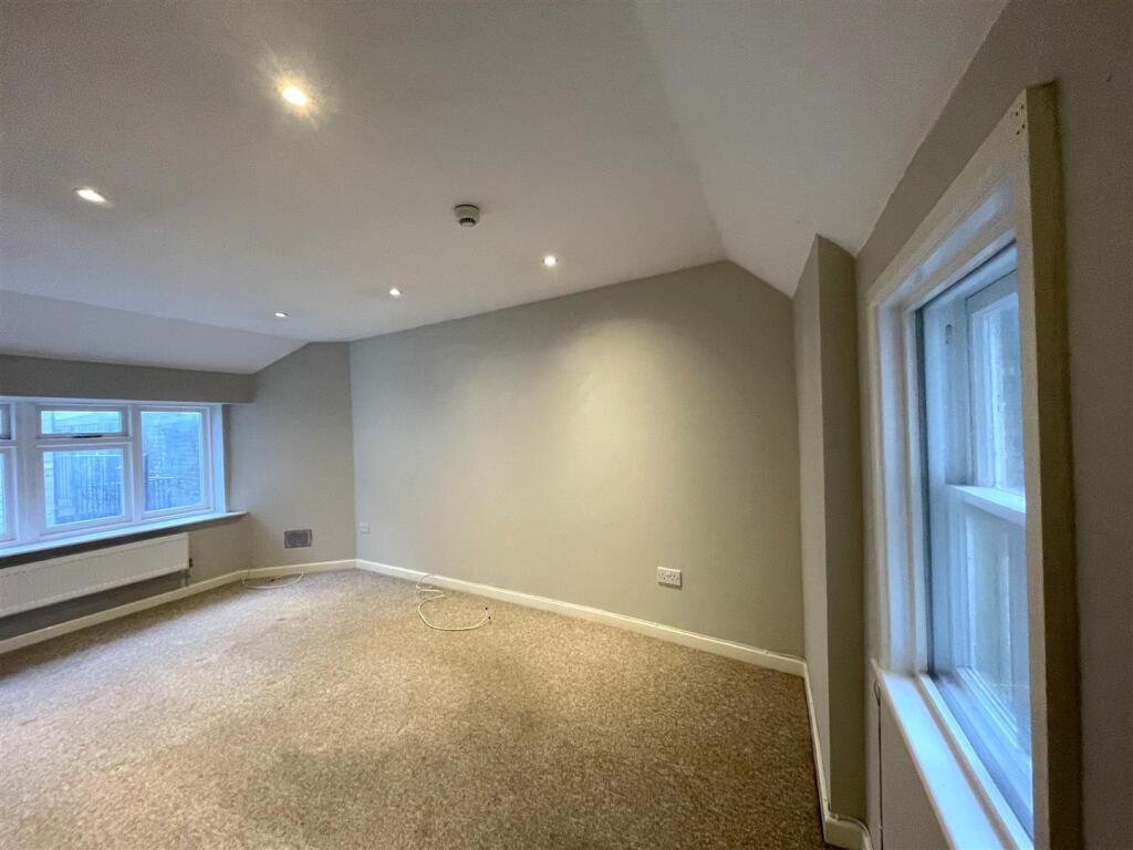 1 bed 1st Floor Flat for rent in Rottingdean. From The Property Shop - Brighton