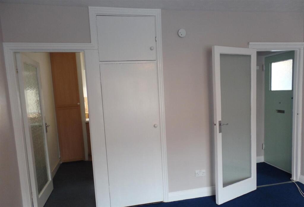 4 bed 1st Floor Flat for rent in Ovingdean. From The Property Shop - Brighton