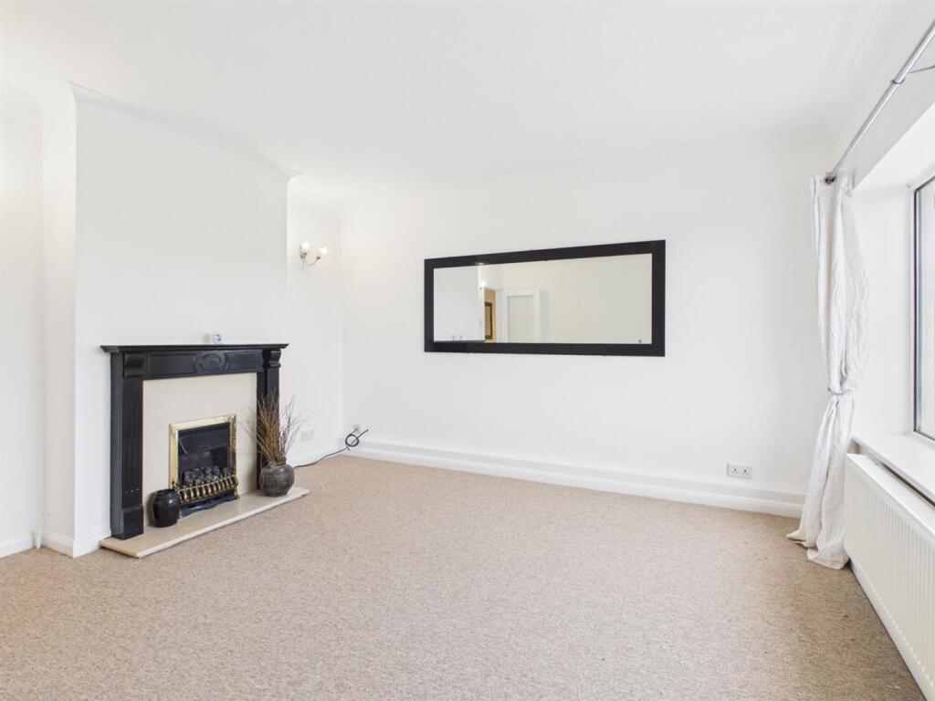 2 bed 1st Floor Flat for rent in Rottingdean. From The Property Shop - Brighton