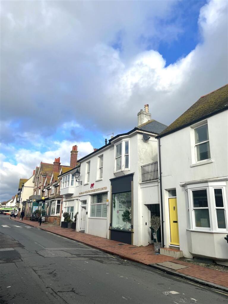 2 bed 1st Floor Flat for rent in Rottingdean. From The Property Shop - Brighton