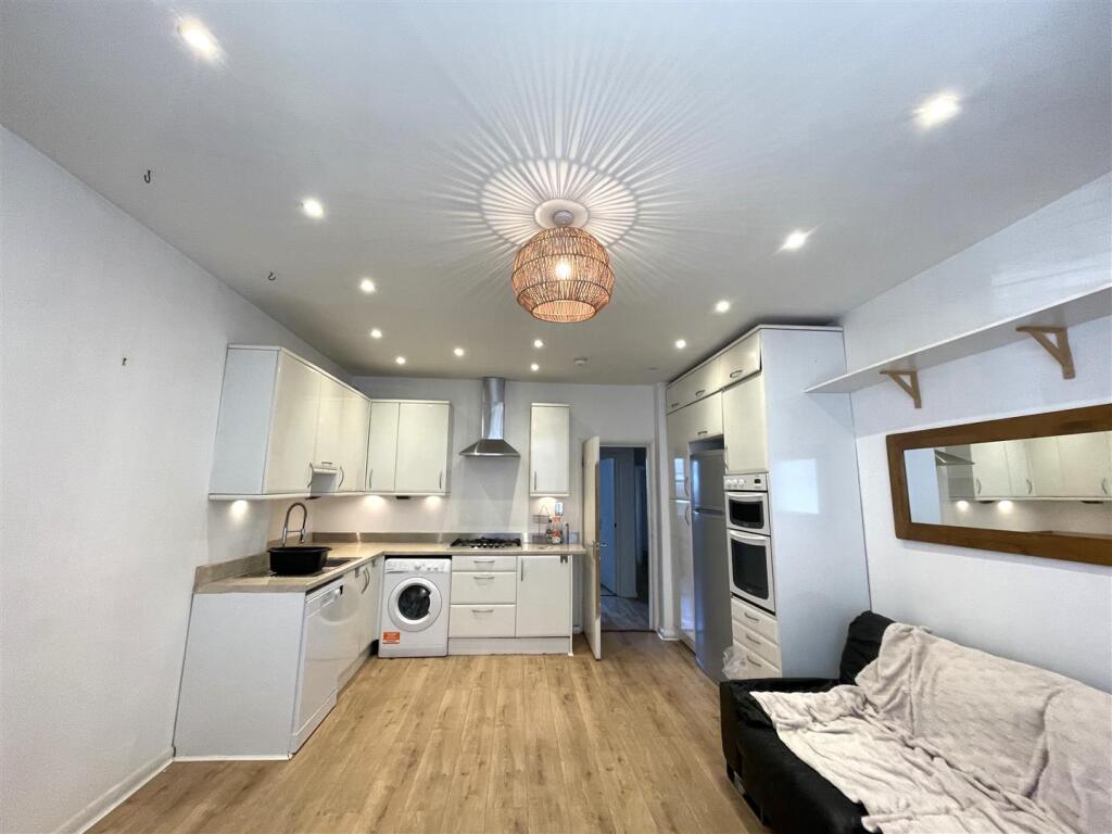 2 bed 1st Floor Flat for rent in Ovingdean. From The Property Shop - Brighton 2 bed 1st Floor Flat for rent in Ovingdean. From The Property Shop - Brighton
