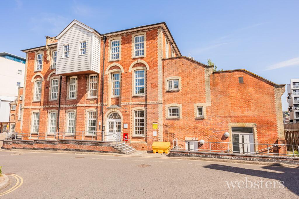 2 bed 1st Floor Flat for rent in Trowse Newton. From Websters Estate Agents - Norwich 2 bed 1st Floor Flat for rent in Trowse Newton. From Websters Estate Agents - Norwich